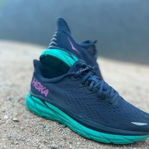 Hokka one one Clifton 8 size 9